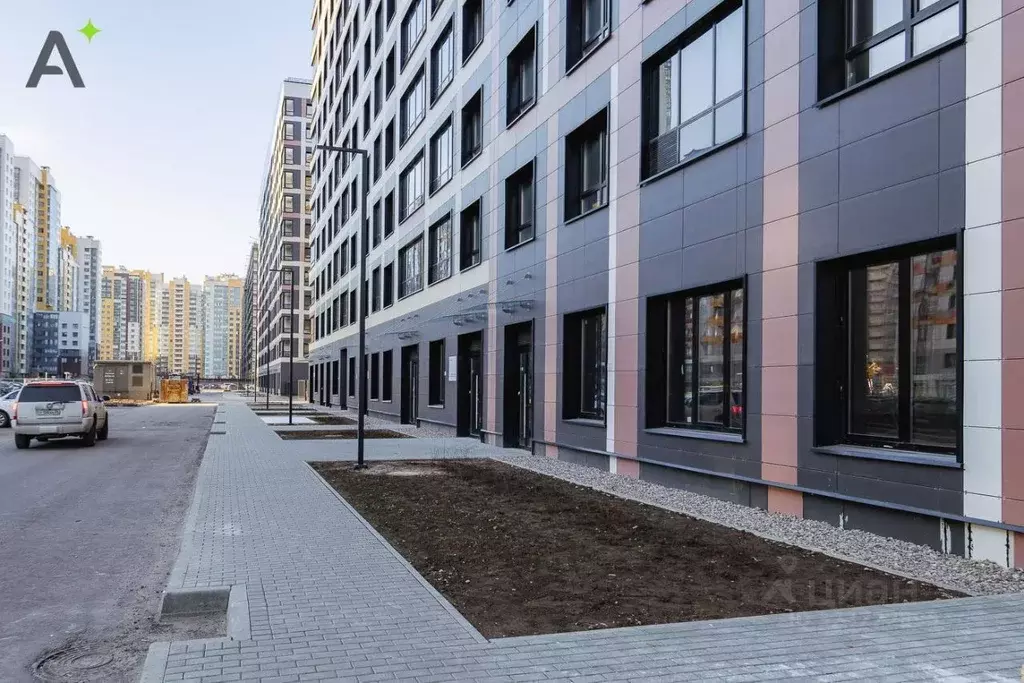 Торговая площадь в Санкт-Петербург ул. Среднерогатская, 11к2 (12 м) - Фото 2