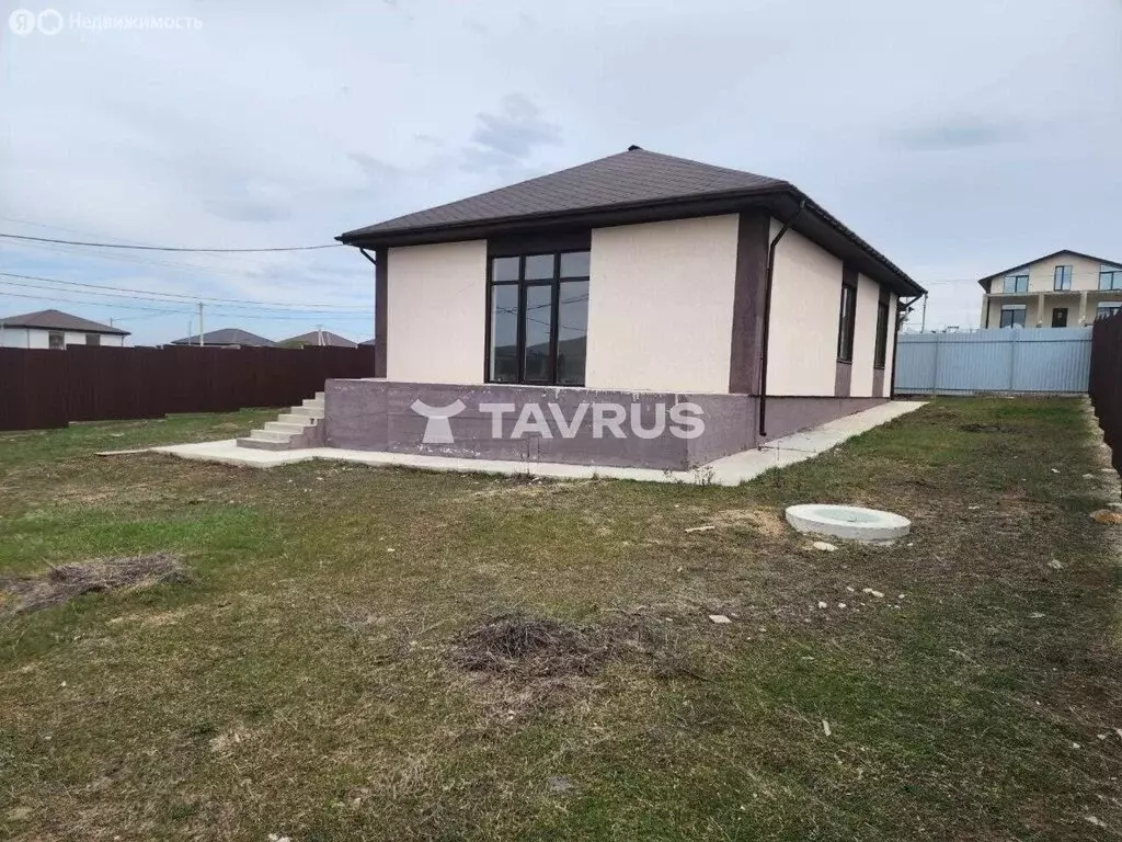 Дом в Добровское сельское поселение, село Краснолесье, Лиловая улица ... - Фото 1