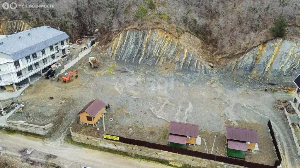 Участок в село Бжид, улица Газовиков (12 м) - Фото 1