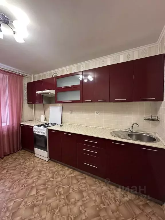 1-к кв. Татарстан, Казань ул. Толбухина, 3 (38.3 м) - Фото 0