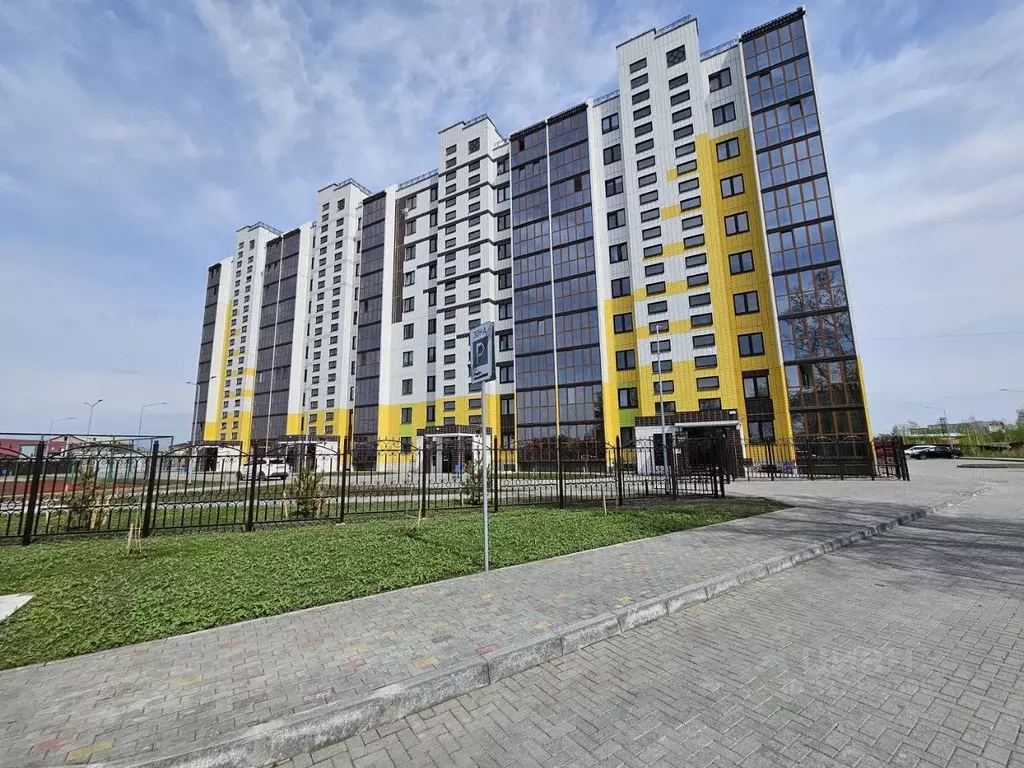 2-к кв. Омская область, Омск пос. Биофабрика, 18к1 (57.0 м) - Фото 0