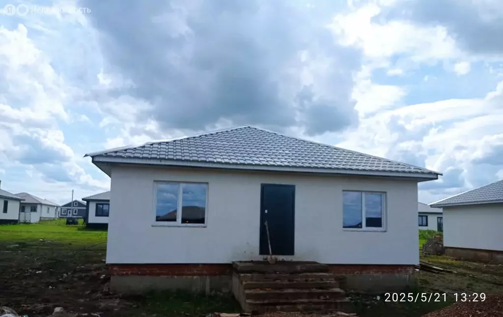 Дом в Стерлитамакский район, Казадаевский сельсовет, село Новое ... - Фото 1