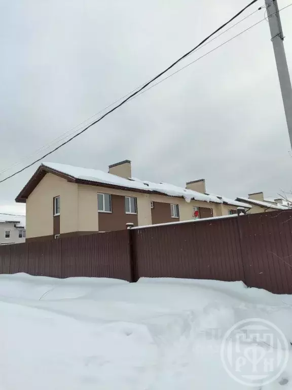 Таунхаус в Ленинградская область, Всеволожский район, пос. Щеглово ул. ... - Фото 1