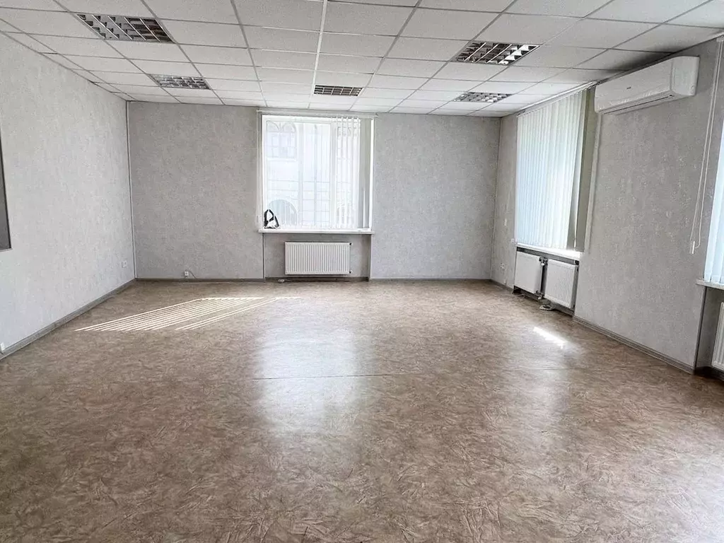 Помещение свободного назначения в Крым, Симферополь ул. ... - Фото 1