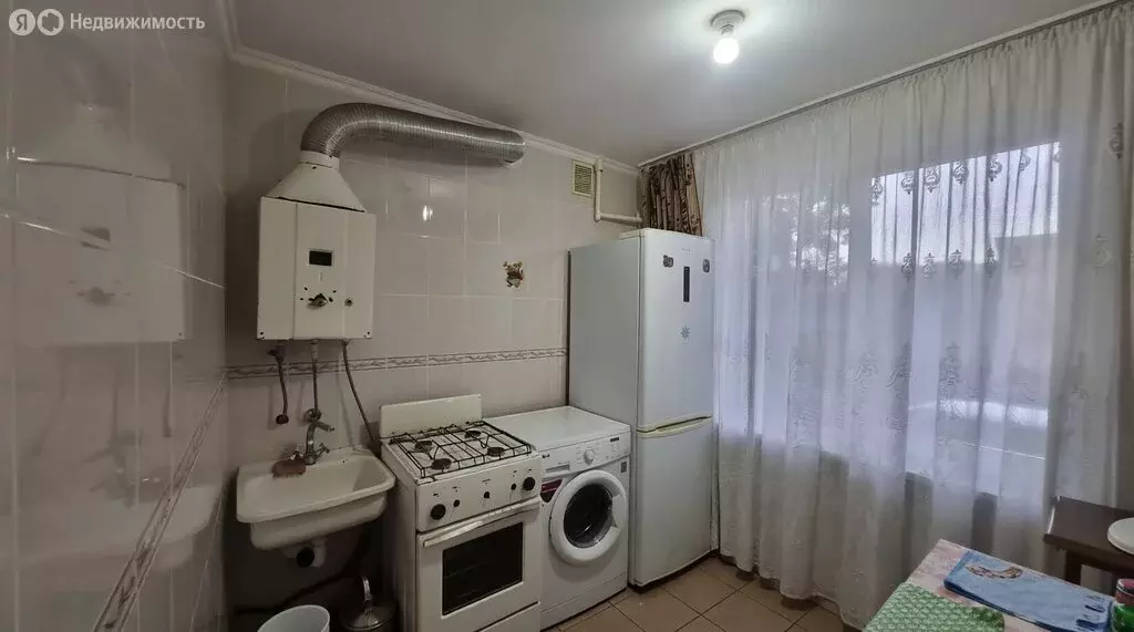 1-комнатная квартира: село Октябрьское, улица Маяковского, 92А (37.4 ... - Фото 1