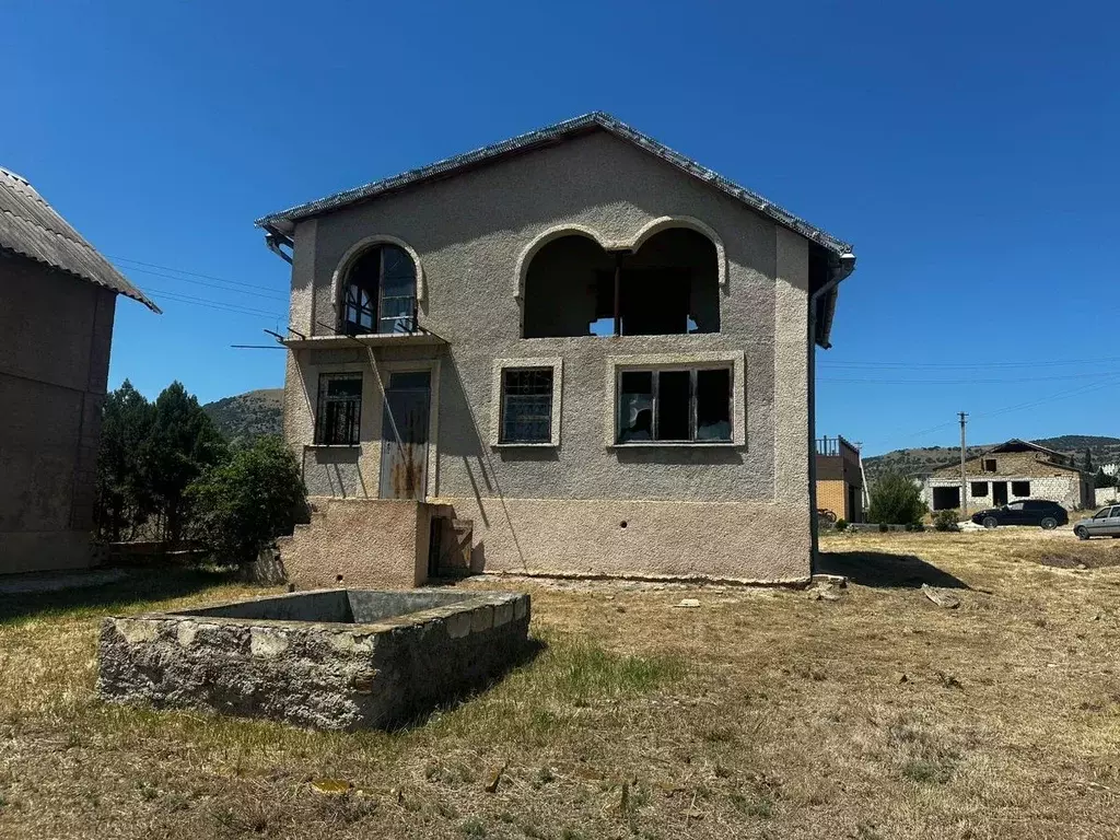 Дом в Крым, Судак муниципальный округ, с. Миндальное  (150 м) - Фото 1