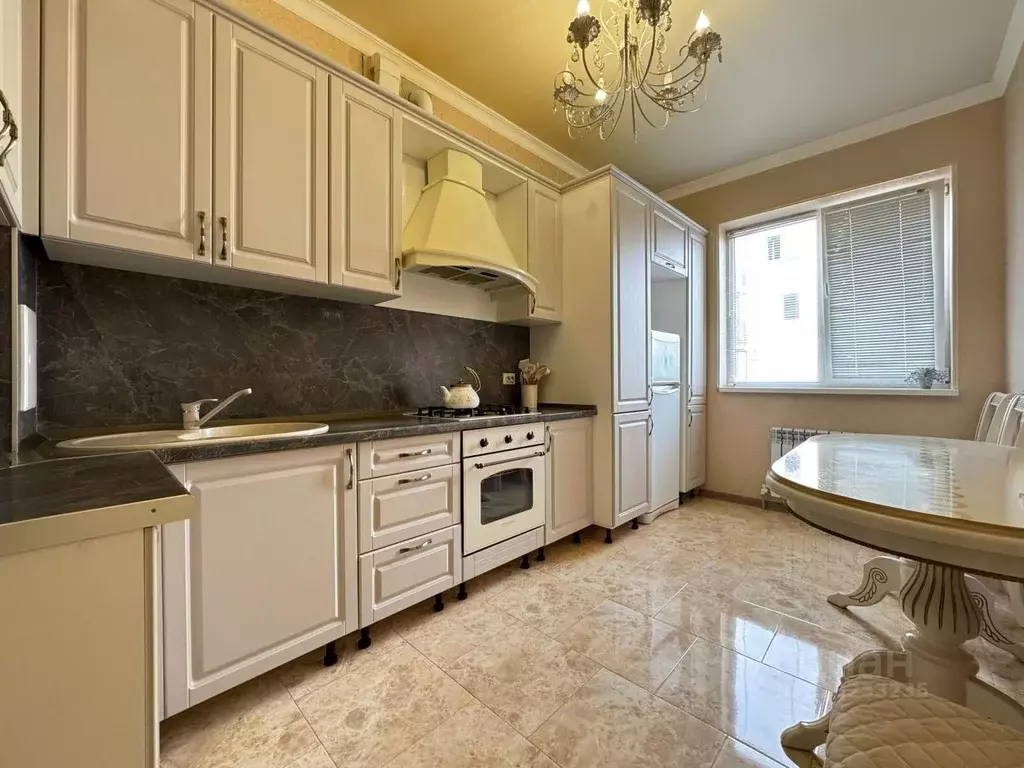 2-к кв. Кабардино-Балкария, Нальчик ул. Хужокова (72.0 м) - Фото 1