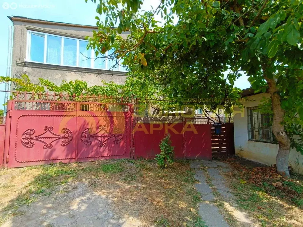 Дом в станица Мингрельская, улица Горького (140 м) - Фото 1