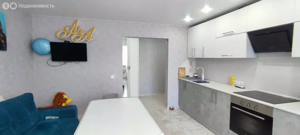 2-комнатная квартира: Ейск, улица Победы, 12 (45 м) - Фото 1