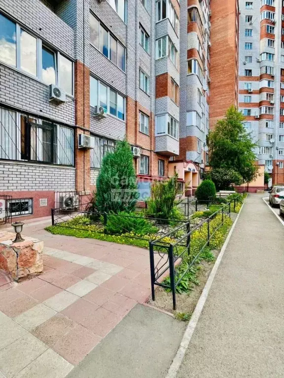 2-к кв. Самарская область, Тольятти ул. Автостроителей, 11А (66.0 м) - Фото 1