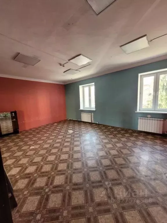 Помещение свободного назначения в Омская область, Омск Братская ул., ... - Фото 1