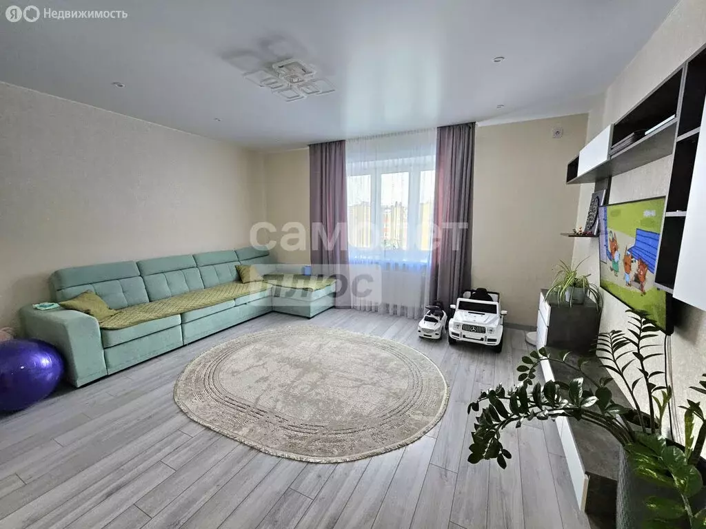 2-комнатная квартира: Октябрьский, улица Рахимьяна Насырова, 12 (57.5 ... - Фото 1