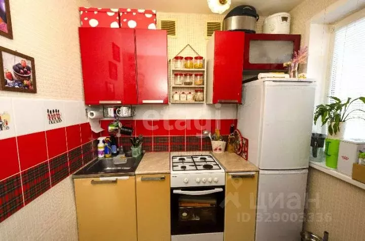 2-к кв. Тверская область, Тверь пос. Химинститута, 16 (43.9 м) - Фото 2