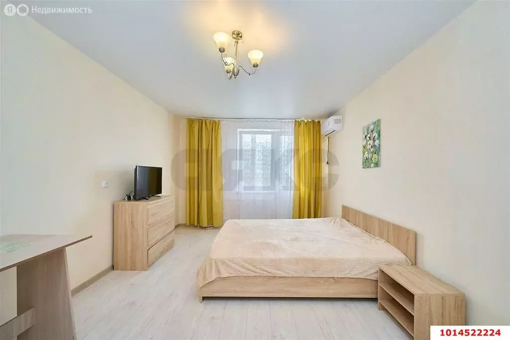 Квартира-студия: Краснодар, улица Героя А.А. Аверкиева, 13 (28 м) - Фото 1