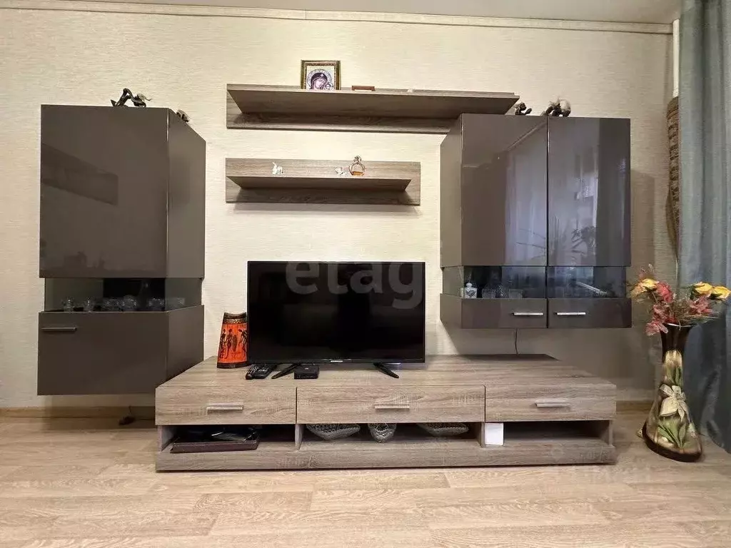 2-к кв. Оренбургская область, Оренбург 16-я линия, 12 (49.1 м) - Фото 1