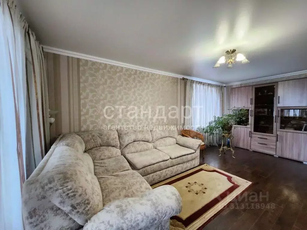3-к кв. Ставропольский край, Ессентуки ул. Маяковского (75.9 м) - Фото 0