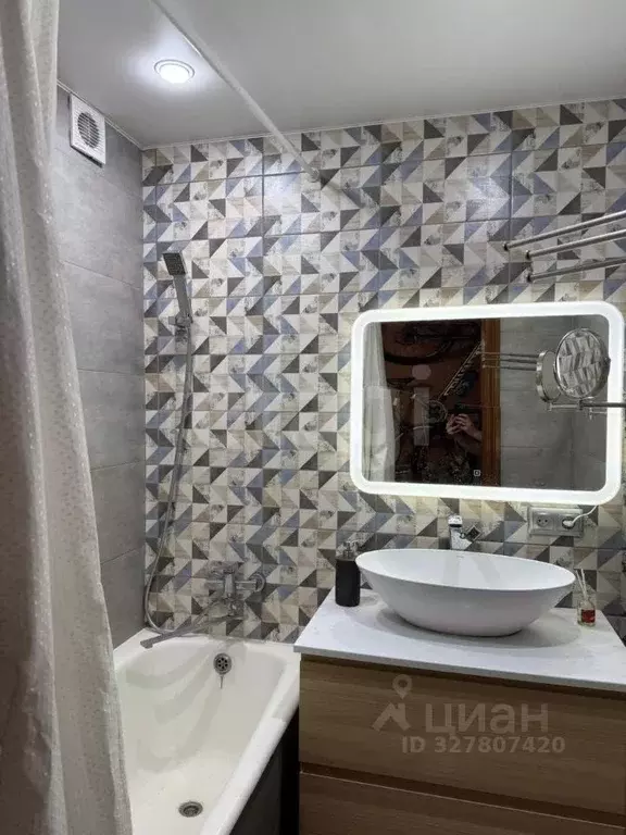 2-к кв. Алтай, Горно-Алтайск Коммунистический просп. (52.0 м) - Фото 1