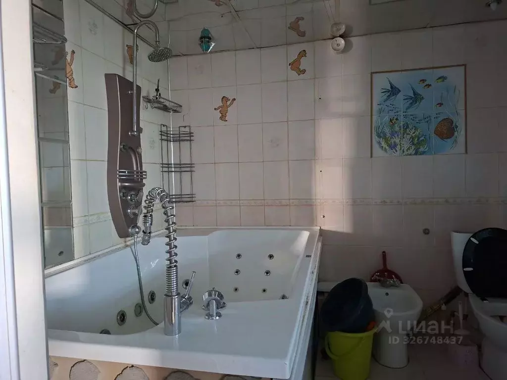 2-к кв. Свердловская область, Екатеринбург ул. Родонитовая, 1 (50.0 м) - Фото 1