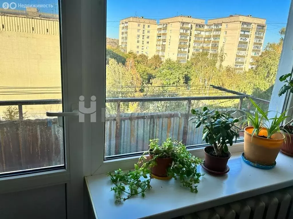 3-комнатная квартира: Белая Калитва, улица Энгельса, 37 (62 м) - Фото 0