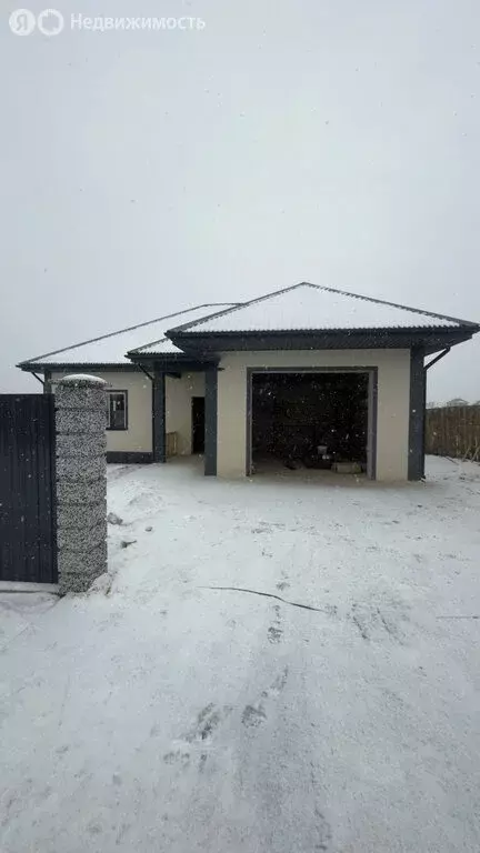 Дом в Максимовщина, Центральная улица, 2 (200 м) - Фото 1