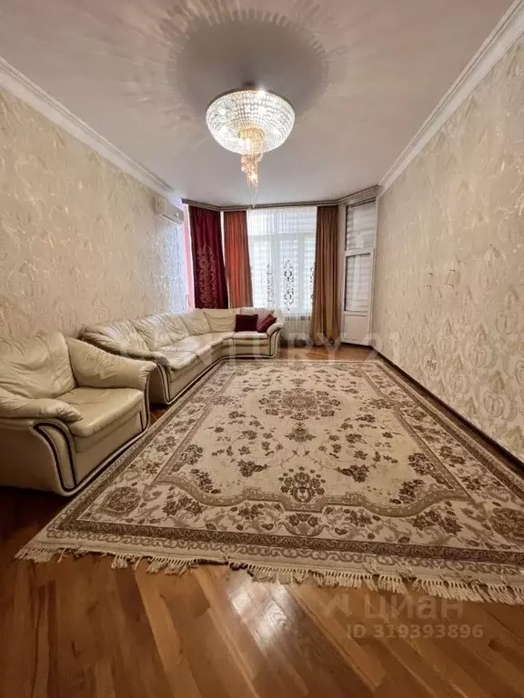 Дом в Дагестан, Махачкала ул. Тахо-Годи, 13 (150 м) - Фото 0