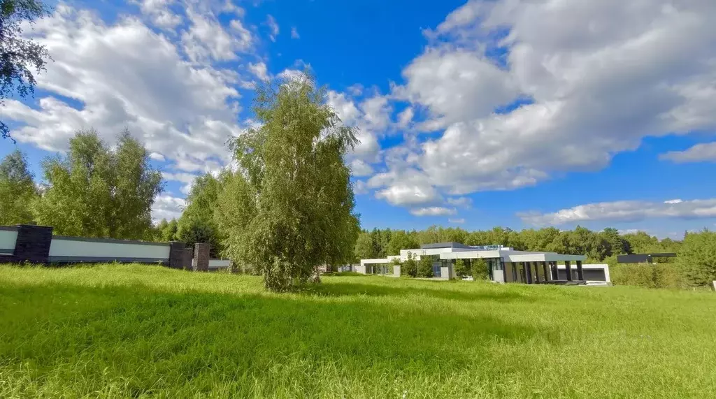 Участок в Московская область, Красногорск городской округ, д. ... - Фото 1