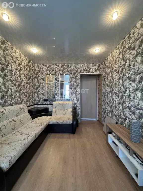 1-комнатная квартира: Миасс, улица Нахимова, 14 (33 м) - Фото 1