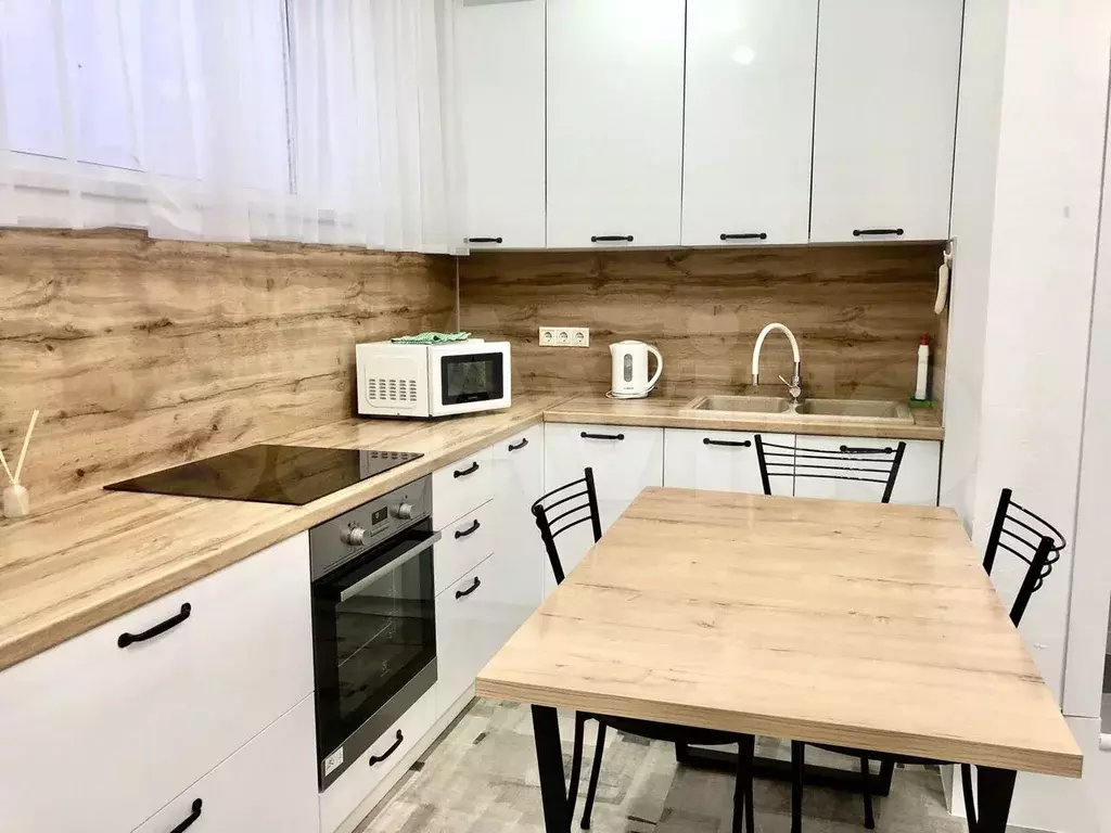 3-к. квартира, 70 м, 1/12 эт. - Фото 0