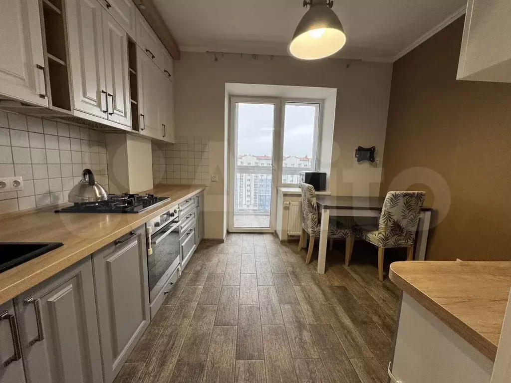 2-к. квартира, 60 м, 9/9 эт. - Фото 0