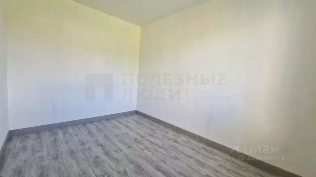 Дом в Новгородская область, Новгородский район, Ермолинское с/пос, д. ... - Фото 2