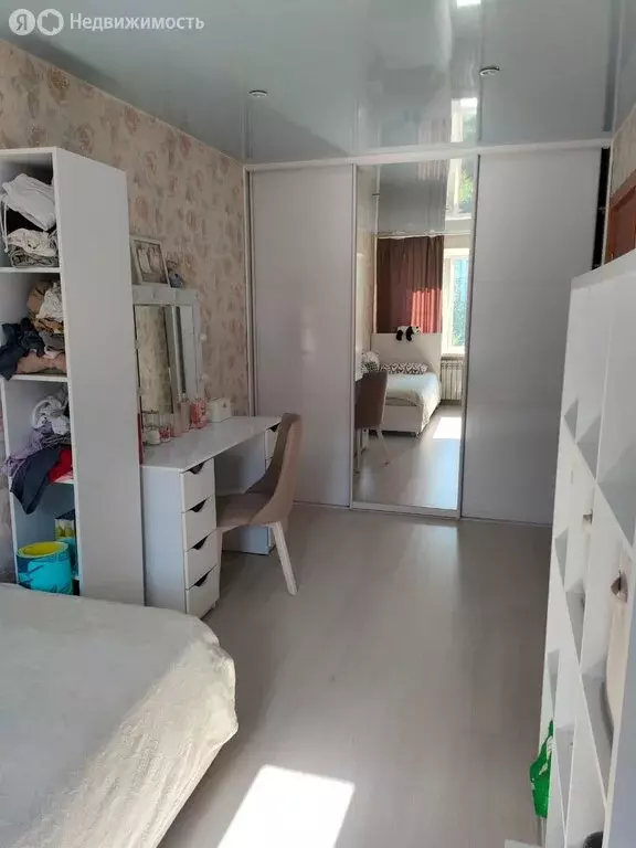 3-комнатная квартира: Краснотурьинск, улица Рюмина, 4 (63 м) - Фото 1