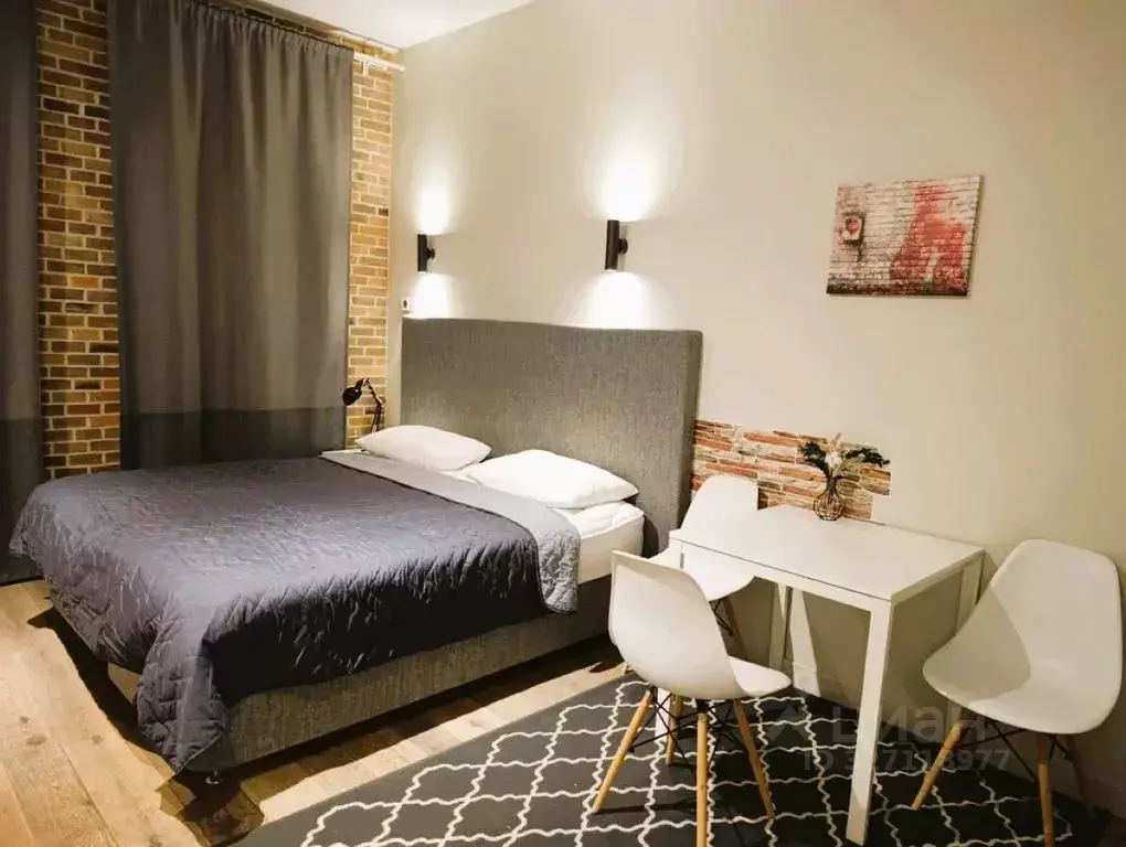 1-к кв. Санкт-Петербург наб. Макарова, 60 (30.0 м) - Фото 1