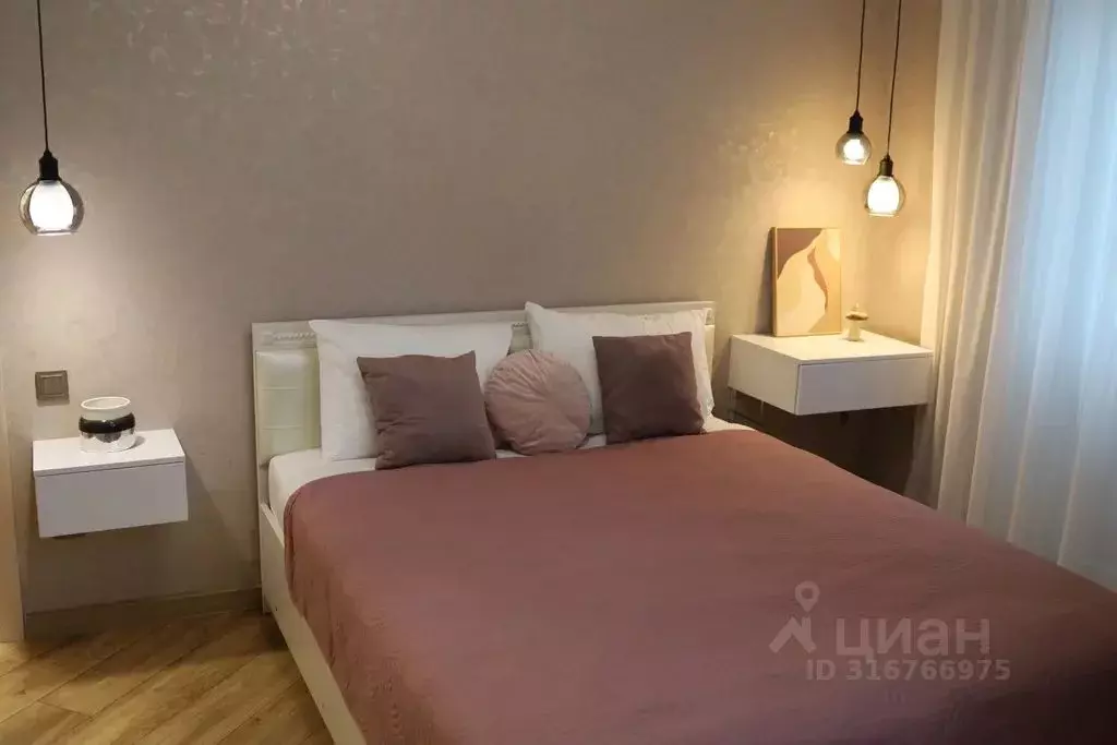 3-к кв. Татарстан, Казань ул. Оренбургский Тракт, 24В (97.0 м) - Фото 0