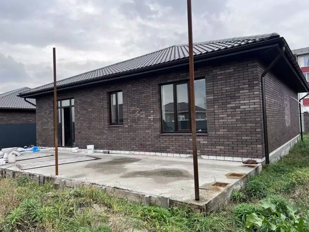 Дом в Брянская область, Брянский район, Отрадненское с/пос, с. ... - Фото 1