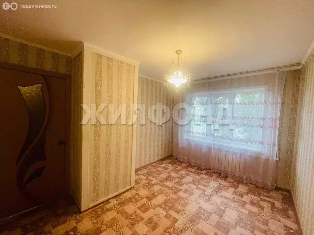 2-комнатная квартира: Карасук, улица Ленина, 139 (44.9 м) - Фото 1