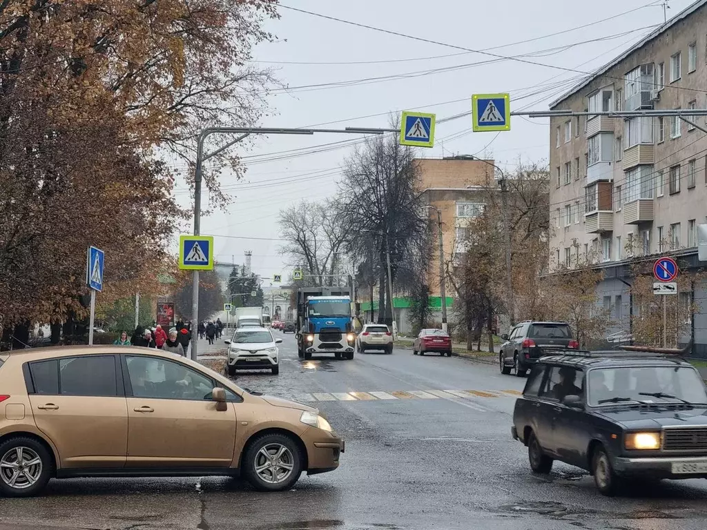 Александров, центральная улица, 70-765 м - Фото 0