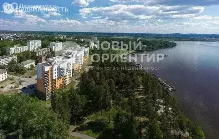 1-комнатная квартира: Среднеуральск, Набережная улица, 1Б (38.5 м) - Фото 1
