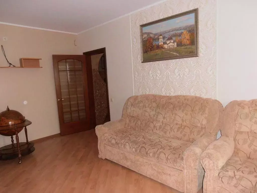 3-к кв. Белгородская область, Белгород ул. Есенина, 36 (71.0 м) - Фото 2