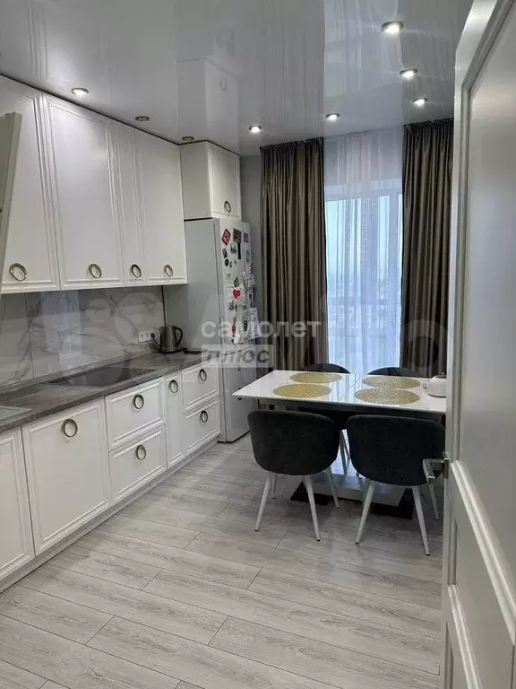 3-к. квартира, 70 м, 7/10 эт. - Фото 0