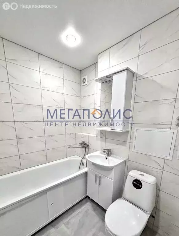 1-комнатная квартира: Балаково, улица Комарова, 111 (31 м) - Фото 0