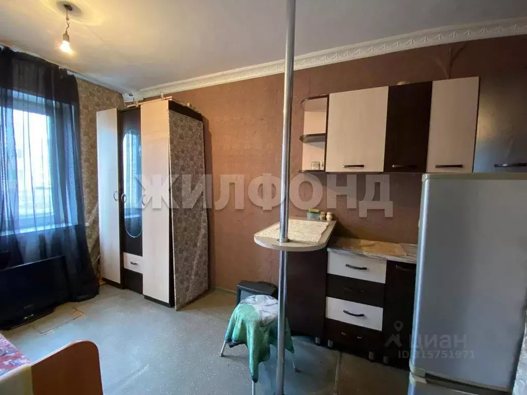 Комната Хакасия, Абакан Торговая ул., 6 (9.0 м) - Фото 1
