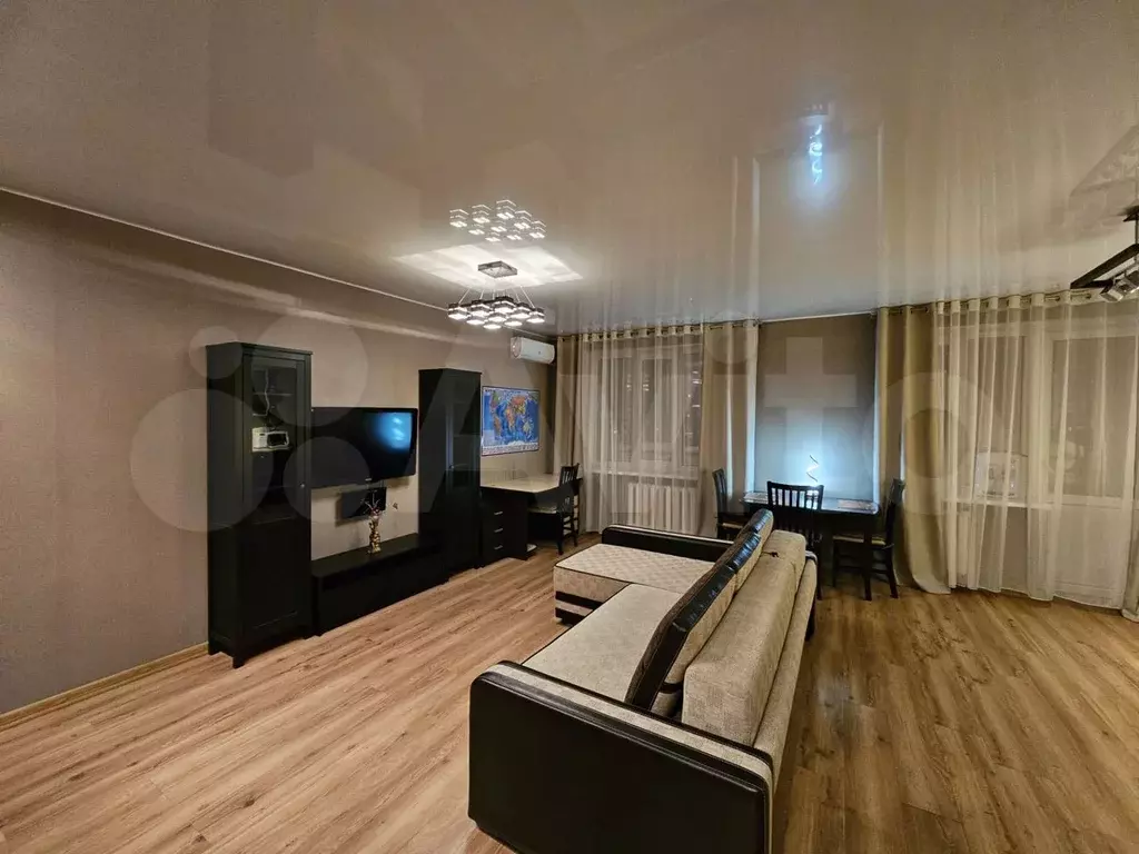 1-к. квартира, 60 м, 8/15 эт. - Фото 1