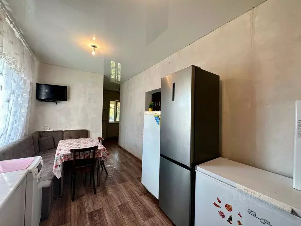 Дом в Оренбургская область, Тюльганский район, с. Благодарное ... - Фото 1