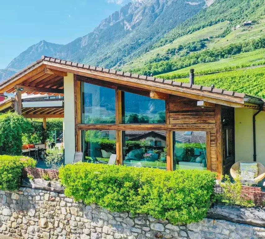 Дом в Краснодарский край, Сочи Красная Поляна пгт, ул. Мичурина, 26 ... - Фото 1