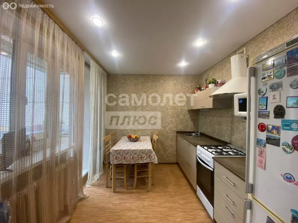 3-комнатная квартира: Сыктывкар, район Орбита, Покровский бульвар, 6 ... - Фото 1
