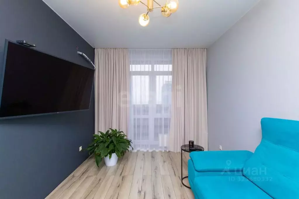 1-к кв. Тюменская область, Тюмень ул. Тимофея Чаркова, 81 (34.2 м) - Фото 1