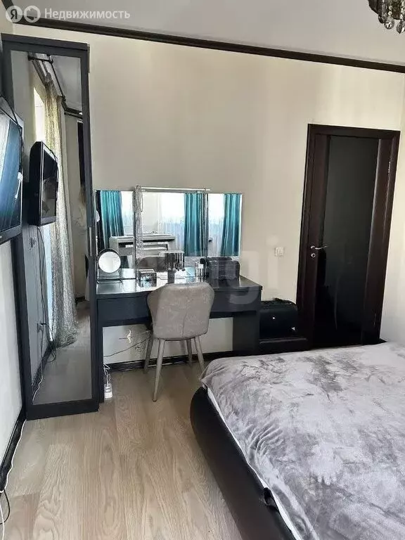 3-комнатная квартира: Омск, улица Туполева, 5 (72.1 м) - Фото 1