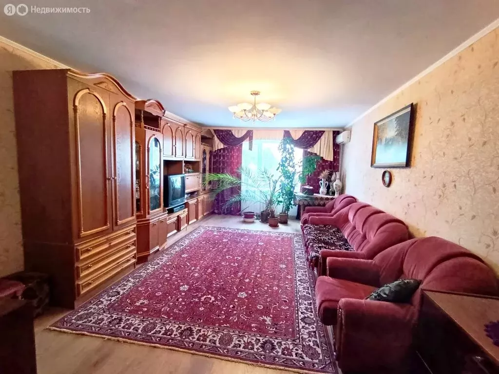 3-комнатная квартира: Белгород, улица Белгородского Полка, 67 (93.3 м) - Фото 2