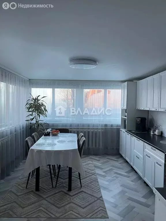 Дом в посёлок городского типа Усть-Баргузин, Комсомольская улица, 13 ... - Фото 1