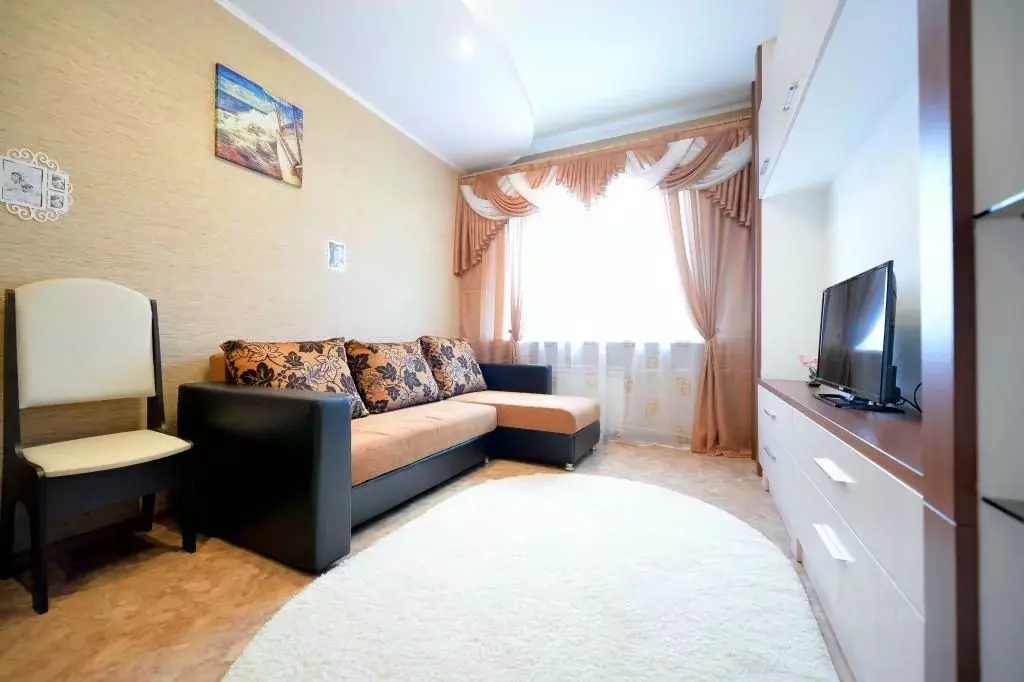 3-к кв. Челябинская область, Челябинск ул. Кирова, 110 (20.0 м) - Фото 1